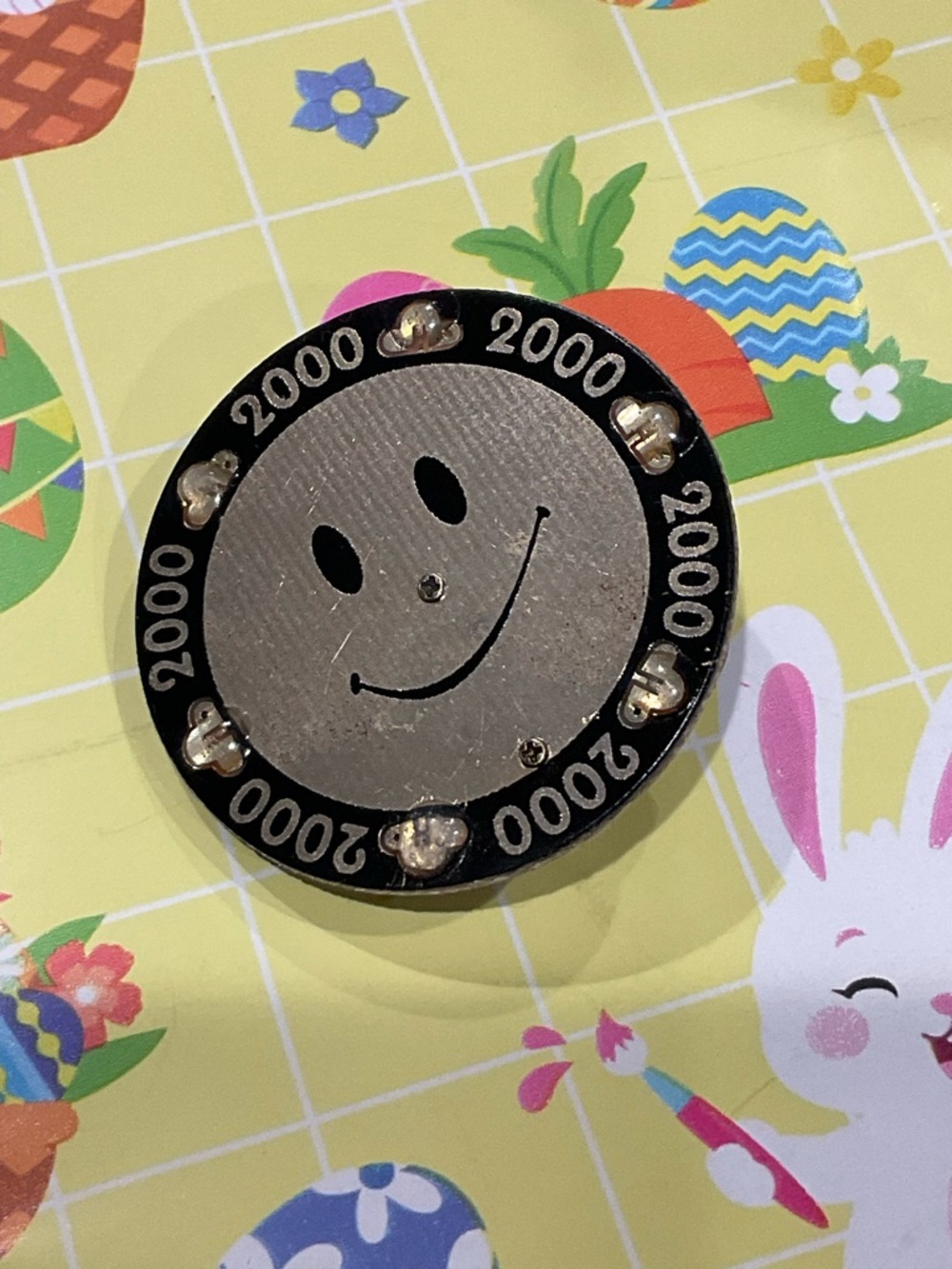 BP-TWINKLERS 2000 HAPPY FACE PIN